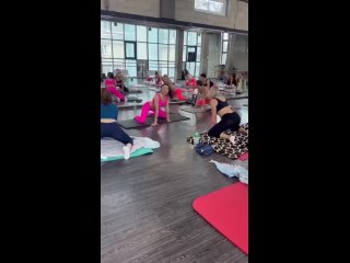 the girls have an interesting training there. | @videfunny