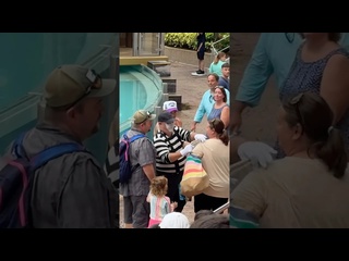 tom maim does not have any cold seaworldmime tomteme funny funnyvideo shorts comedy - [eryka travel]