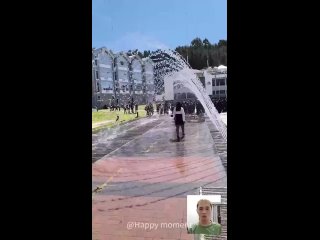 that is why the girls should always be passed forward. | @videfunny